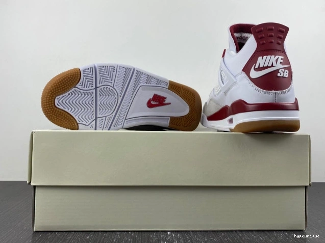 HYPE Retro Jordan SB DR5415-160 Red 4 Pine 0825